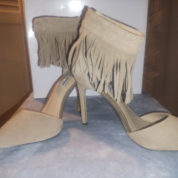 Steve Madden Shoes - Steve Madden Tan Fringed Ankle Detail Stiletto Heels Sz 8.5